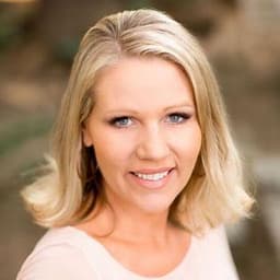 Erin-Carlson Profile Picture